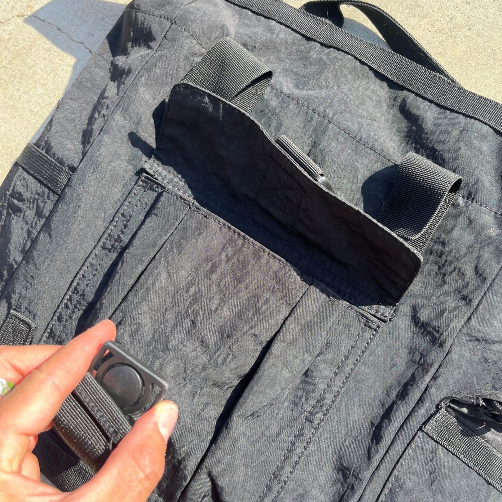 Tommy Bahama Black Nylon Square‎ Bag EDC Multipurpose Laptop Tactical Shoulder - Picture 2 of 9